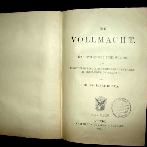  &ndash; Една книга за представителната власт. От 1900 година. Дебела е - както се вижда от следващата снимка.